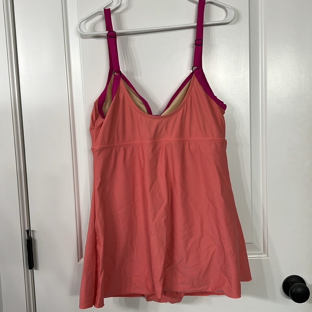 Swimsuit - Picture 4 of 10